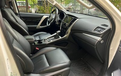 Mitsubishi Pajero Sport III рестайлинг, 2017 год, 2 810 000 рублей, 1 фотография