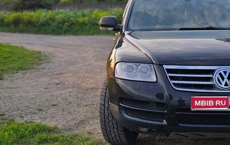 Volkswagen Touareg III, 2003 год, 865 000 рублей, 1 фотография