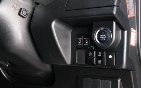 Toyota Roomy I, 2017 год, 1 099 000 рублей, 8 фотография
