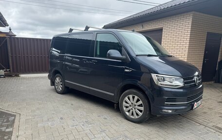 Volkswagen Multivan T6 рестайлинг, 2018 год, 3 650 000 рублей, 3 фотография