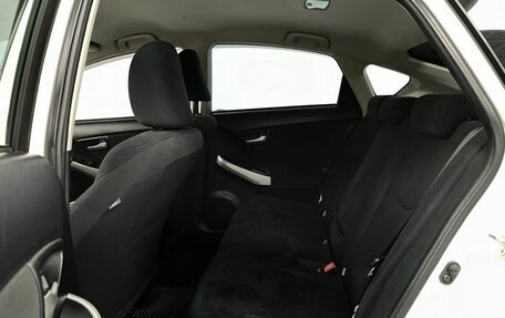 Toyota Prius, 2015 год, 1 150 000 рублей, 13 фотография