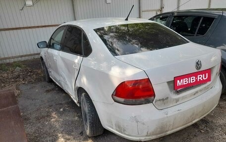Volkswagen Polo VI (EU Market), 2013 год, 330 000 рублей, 2 фотография