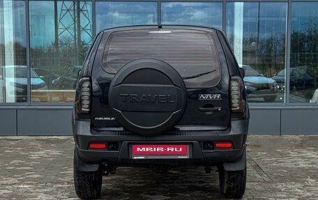 Chevrolet Niva I рестайлинг, 2015 год, 769 000 рублей, 4 фотография