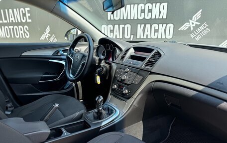Opel Insignia II рестайлинг, 2010 год, 945 000 рублей, 23 фотография