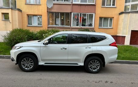 Mitsubishi Pajero Sport III рестайлинг, 2017 год, 2 810 000 рублей, 9 фотография