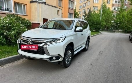 Mitsubishi Pajero Sport III рестайлинг, 2017 год, 2 810 000 рублей, 12 фотография
