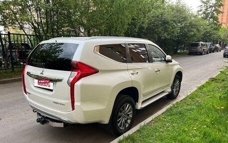 Mitsubishi Pajero Sport III рестайлинг, 2017 год, 2 810 000 рублей, 17 фотография