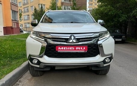Mitsubishi Pajero Sport III рестайлинг, 2017 год, 2 810 000 рублей, 13 фотография