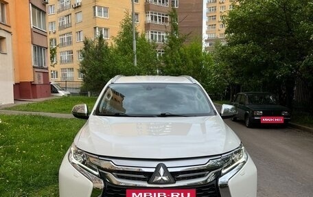 Mitsubishi Pajero Sport III рестайлинг, 2017 год, 2 810 000 рублей, 15 фотография