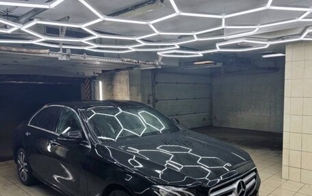 Mercedes-Benz E-Класс, 2018 год, 3 600 000 рублей, 6 фотография