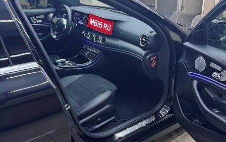 Mercedes-Benz E-Класс, 2018 год, 3 600 000 рублей, 3 фотография