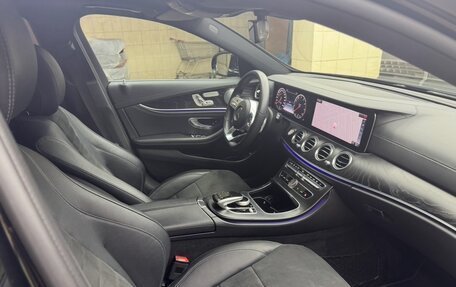 Mercedes-Benz E-Класс, 2018 год, 3 600 000 рублей, 13 фотография