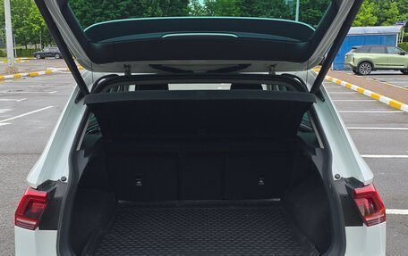 Volkswagen Tiguan II, 2019 год, 2 850 000 рублей, 5 фотография