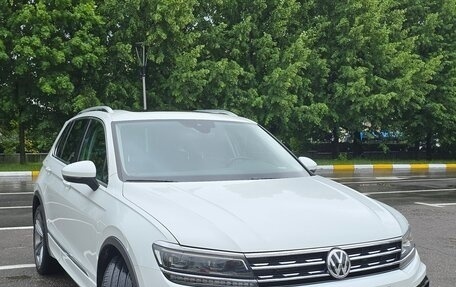 Volkswagen Tiguan II, 2019 год, 2 850 000 рублей, 10 фотография