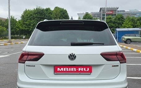 Volkswagen Tiguan II, 2019 год, 2 850 000 рублей, 14 фотография