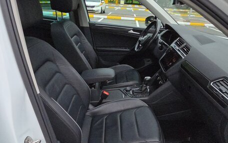 Volkswagen Tiguan II, 2019 год, 2 850 000 рублей, 28 фотография