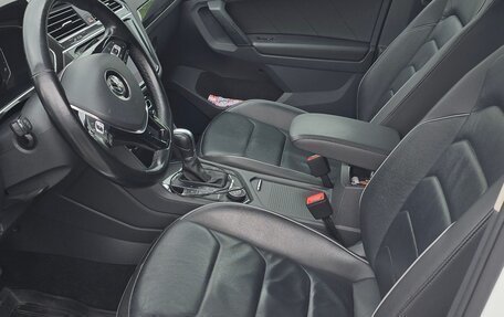 Volkswagen Tiguan II, 2019 год, 2 850 000 рублей, 21 фотография
