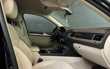 Volkswagen Touareg III, 2015 год, 3 090 000 рублей, 15 фотография