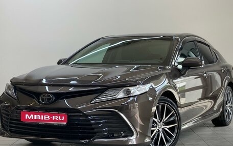 Toyota Camry, 2021 год, 3 200 000 рублей, 1 фотография