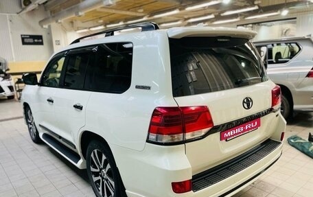 Toyota Land Cruiser 200, 2019 год, 7 960 000 рублей, 4 фотография