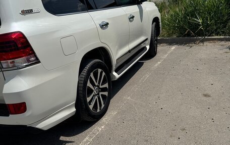 Toyota Land Cruiser 200, 2017 год, 6 500 000 рублей, 4 фотография