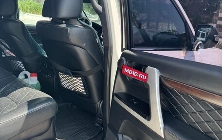Toyota Land Cruiser 200, 2017 год, 6 500 000 рублей, 2 фотография