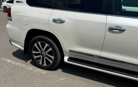 Toyota Land Cruiser 200, 2017 год, 6 500 000 рублей, 10 фотография