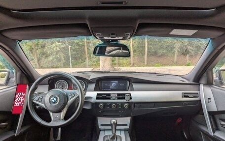 BMW 5 серия, 2004 год, 1 650 000 рублей, 3 фотография