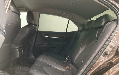 Toyota Camry, 2021 год, 3 200 000 рублей, 15 фотография
