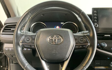 Toyota Camry, 2021 год, 3 200 000 рублей, 10 фотография