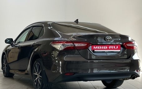 Toyota Camry, 2021 год, 3 200 000 рублей, 7 фотография