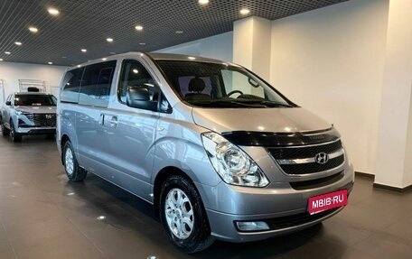 Hyundai Grand Starex Grand Starex I рестайлинг 2, 2012 год, 1 700 000 рублей, 1 фотография