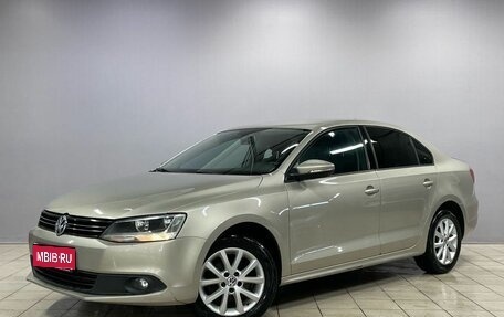 Volkswagen Jetta VI, 2013 год, 990 000 рублей, 1 фотография