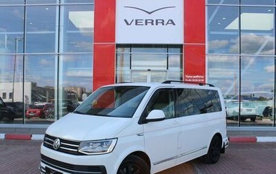 Volkswagen Multivan T6 рестайлинг, 2015 год, 3 030 000 рублей, 1 фотография