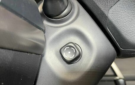 Toyota Land Cruiser Prado 150 рестайлинг 2, 2010 год, 2 229 064 рублей, 20 фотография