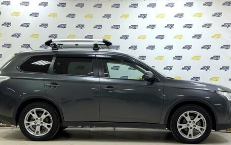 Mitsubishi Outlander III рестайлинг 3, 2014 год, 1 893 000 рублей, 4 фотография