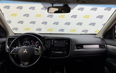 Mitsubishi Outlander III рестайлинг 3, 2014 год, 1 893 000 рублей, 13 фотография
