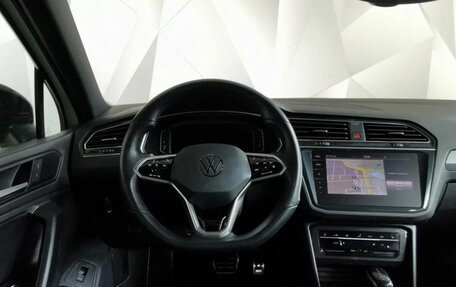 Volkswagen Tiguan II, 2021 год, 2 540 000 рублей, 14 фотография
