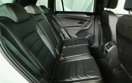 Volkswagen Tiguan II, 2021 год, 2 540 000 рублей, 16 фотография