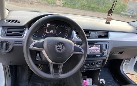 Skoda Rapid I, 2017 год, 1 220 000 рублей, 8 фотография