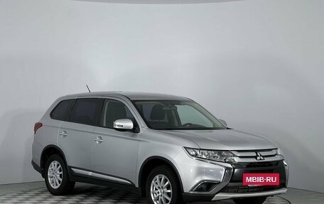 Mitsubishi Outlander III рестайлинг 3, 2016 год, 1 470 000 рублей, 3 фотография