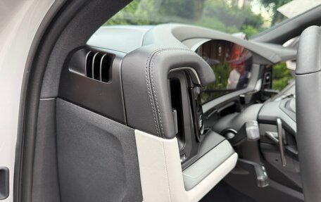 Porsche Cayenne III, 2025 год, 16 200 000 рублей, 11 фотография