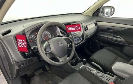 Mitsubishi Outlander III рестайлинг 3, 2016 год, 1 470 000 рублей, 17 фотография