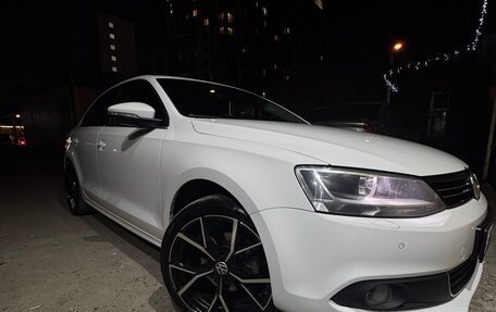 Volkswagen Jetta VI, 2012 год, 1 200 000 рублей, 13 фотография