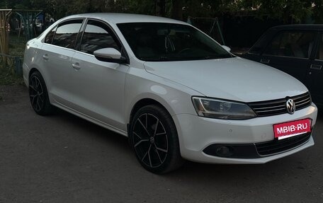 Volkswagen Jetta VI, 2012 год, 1 200 000 рублей, 10 фотография