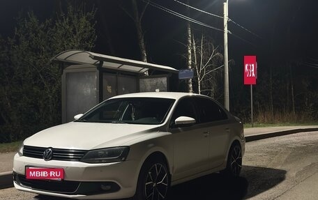 Volkswagen Jetta VI, 2012 год, 1 200 000 рублей, 18 фотография