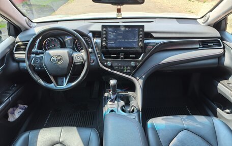 Toyota Camry, 2022 год, 3 250 000 рублей, 3 фотография