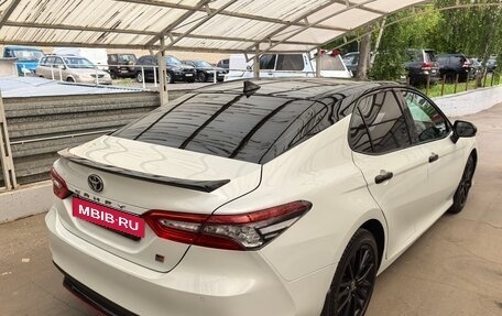 Toyota Camry, 2022 год, 3 250 000 рублей, 6 фотография