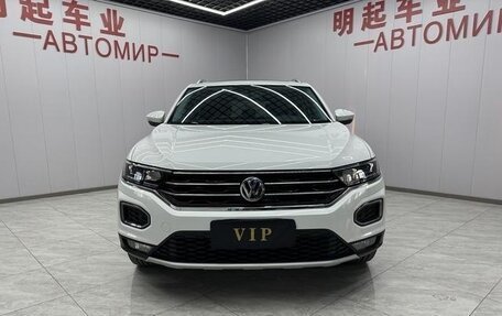 Volkswagen T-Roc I, 2022 год, 1 650 111 рублей, 2 фотография