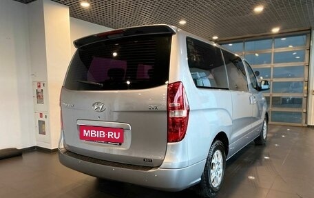 Hyundai Grand Starex Grand Starex I рестайлинг 2, 2012 год, 1 700 000 рублей, 3 фотография